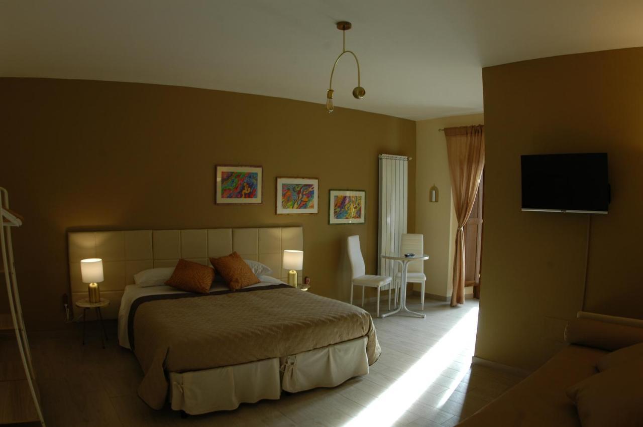 Dimora Offidius Bed & Breakfast L'Aquila Exterior photo